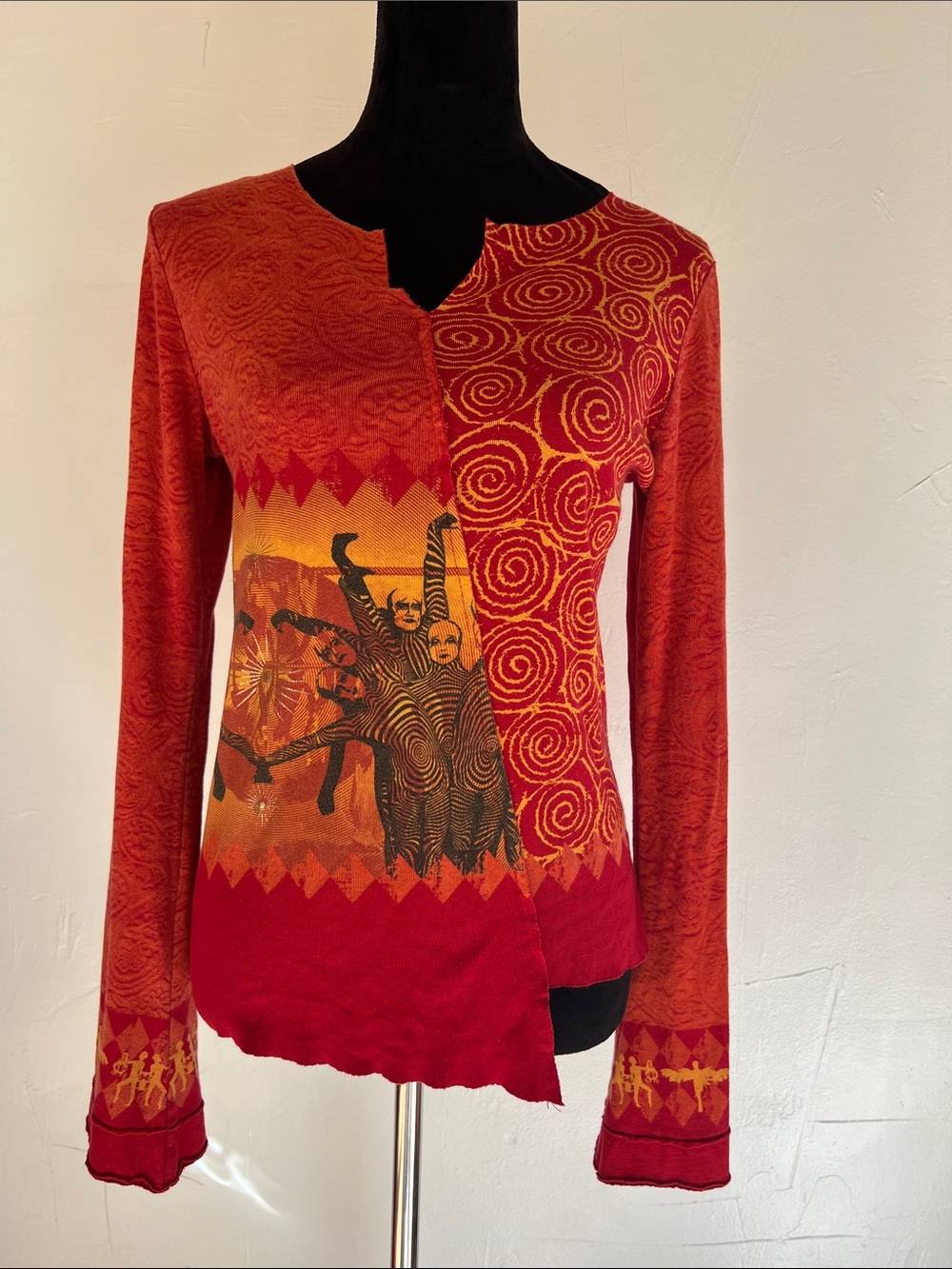Vintage Cirque du Soleil Red Patterned Long-Sleeve Women's Top Indie Sleeze